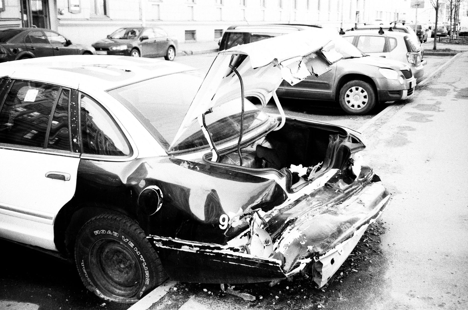 Familia demanda a Tesla tras accidente con Model X que habría acelerado sin control