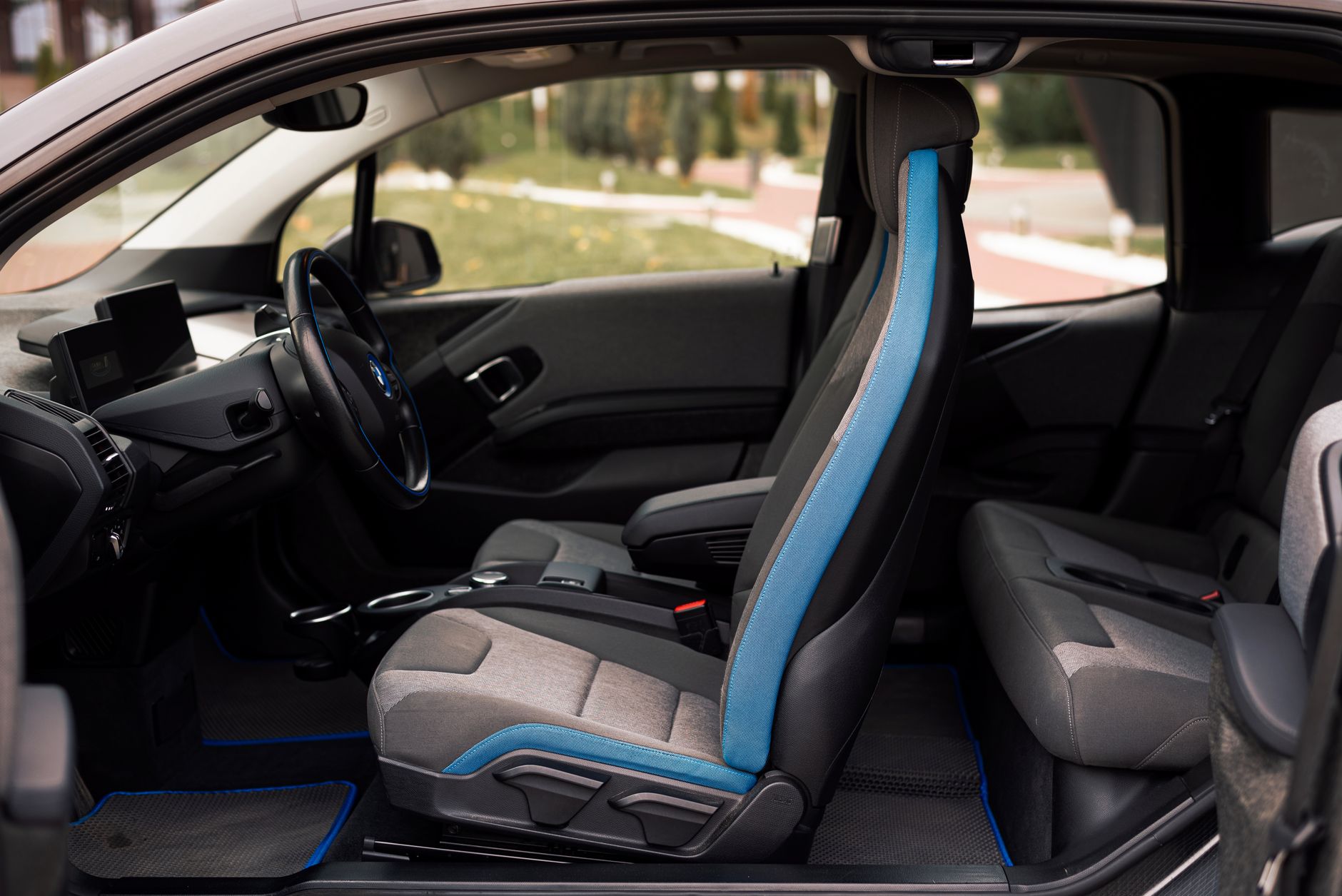 Lynk & Co 02 eléctrico integra sistema de tracción 16 en 1 de Geely