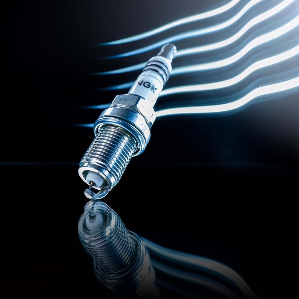 NGK Ignition Parts amplía su catálogo con 26 nuevas referencias de bujías para ICE e híbridos