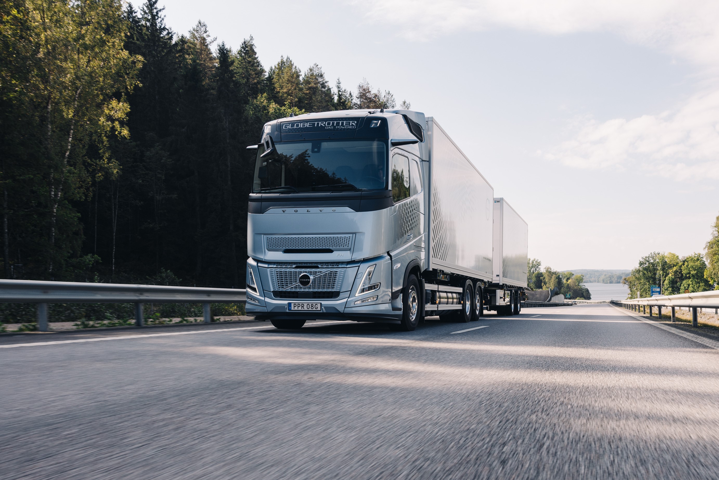 Volvo Trucks recibe pedido récord de camiones a gas